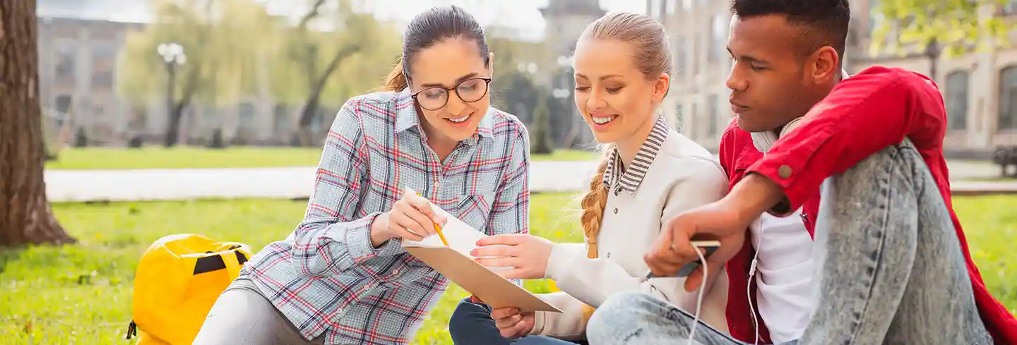 Programas Internacionales con Movilidad al Extranjero